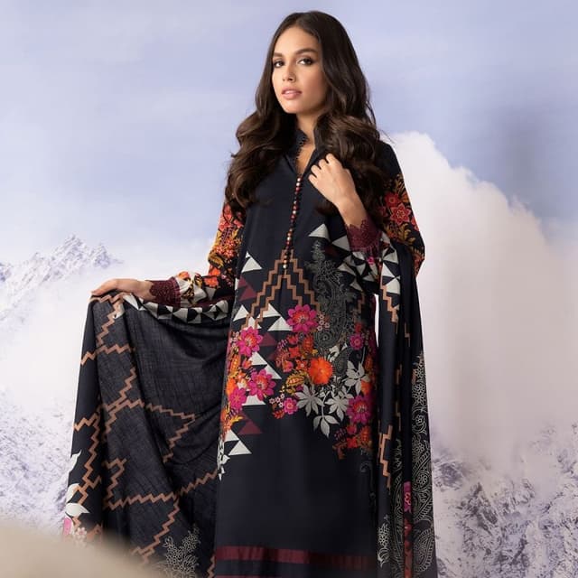 Alkaram studio Vintage Khaddar AS 32