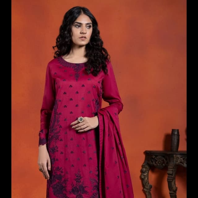 Sapphire Vintage Embroidered Cotton S6