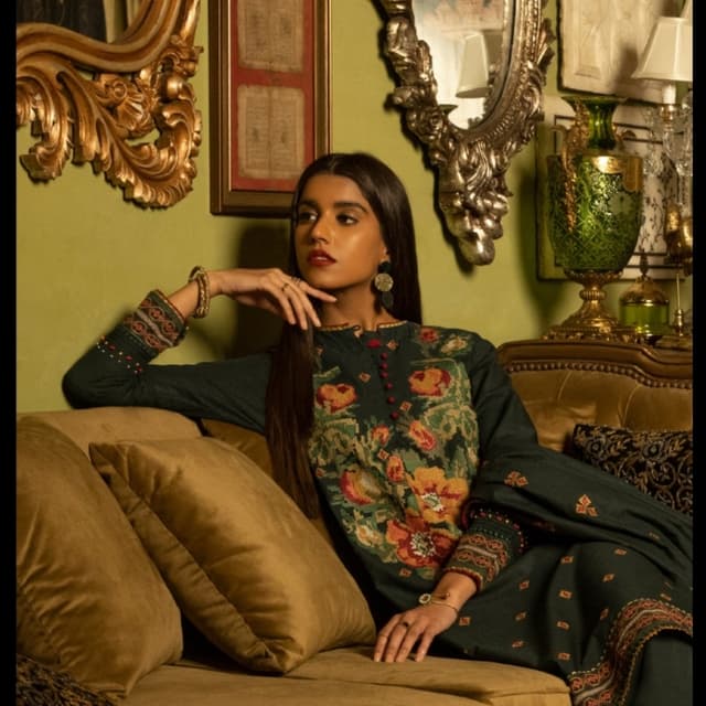 Sapphire Vintage Khaddar S8