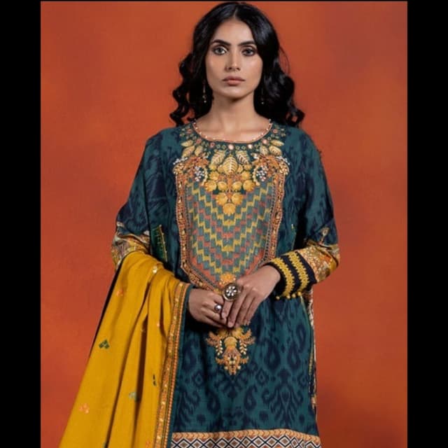 Sapphire Vintage Khaddar S9