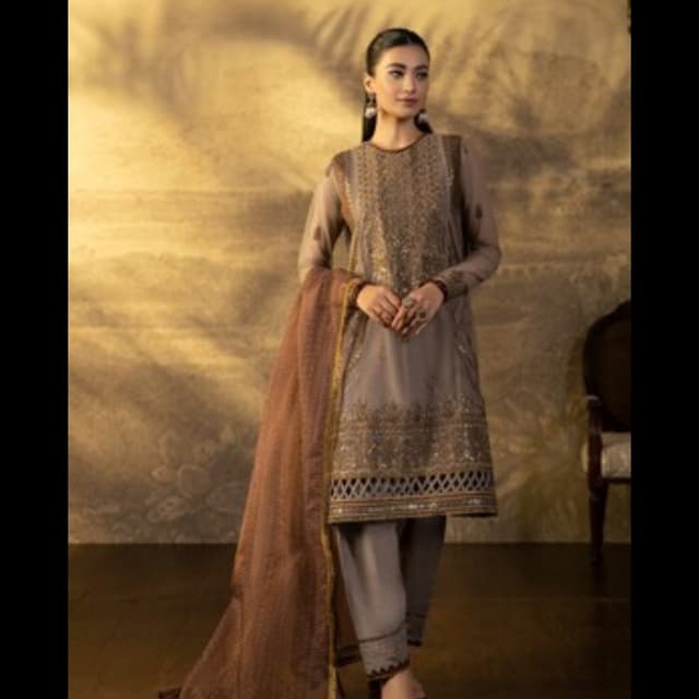 Sapphire Vintage Embroidered S22