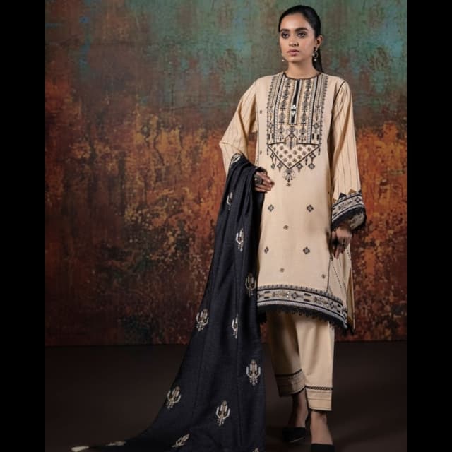 Sapphire Vintage Embroidered S35
